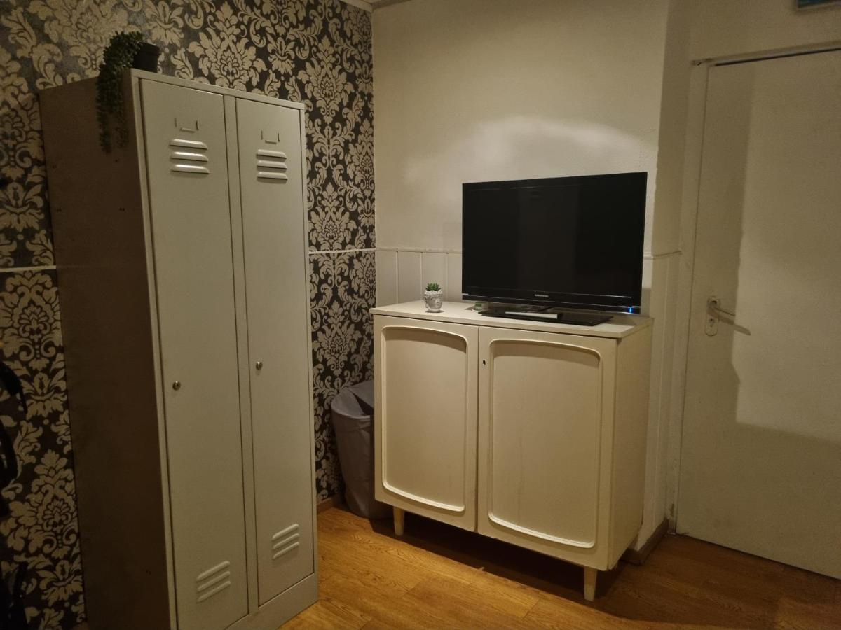 Appartement Kleines Wohnstudio à Vienne Extérieur photo
